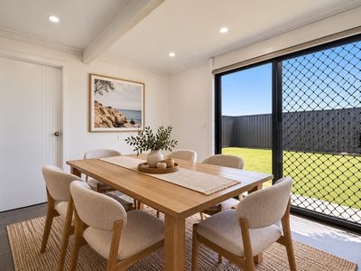 32 Broughton Street, Old Guildford