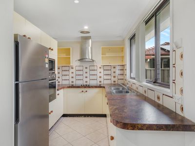 7 Hanna Avenue, Lurnea