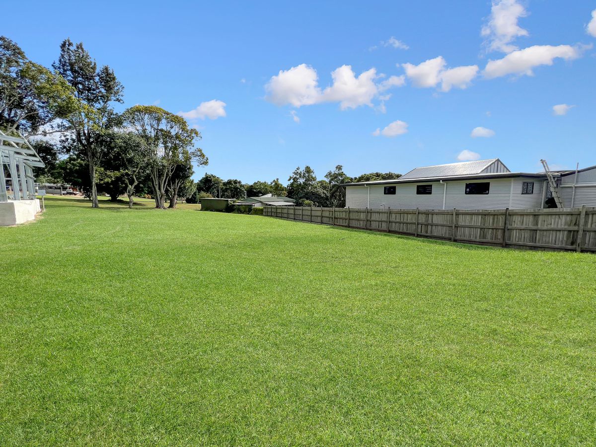 8 Walnut Close , Yungaburra