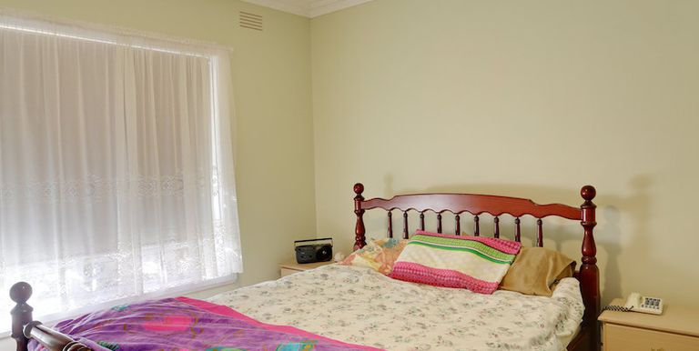 20 Brock, Euroa