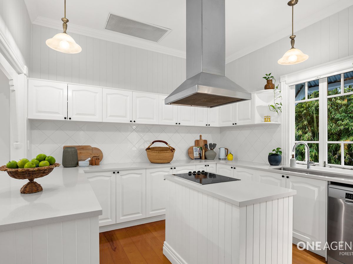 213 Honour Avenue, Chelmer