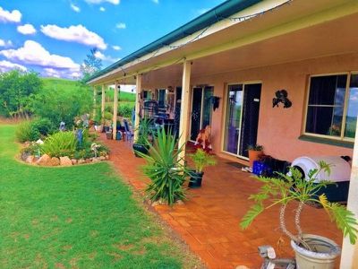73 Burtons Road, Kingaroy