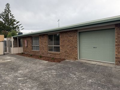 2 / 13 Jenner Street, Wynyard