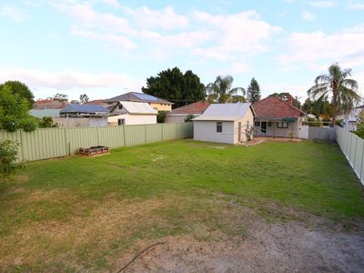 35 Boulder Avenue , Ascot