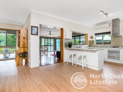 8 Waranga Crescent, Burringbar