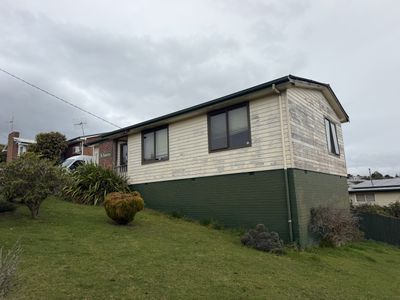 11 Hawkins Street, Acton