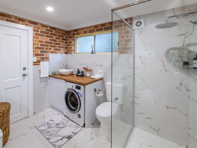 40 Sunset Avenue, Woolgoolga