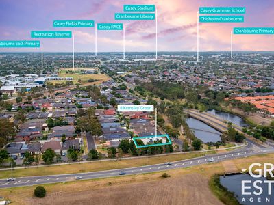 8 Kemsley Green, Cranbourne East