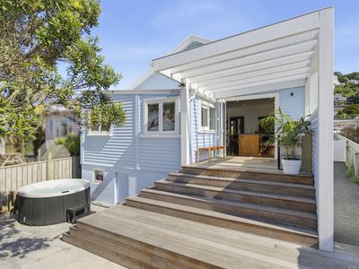 17 Freyberg Street, Lyall Bay
