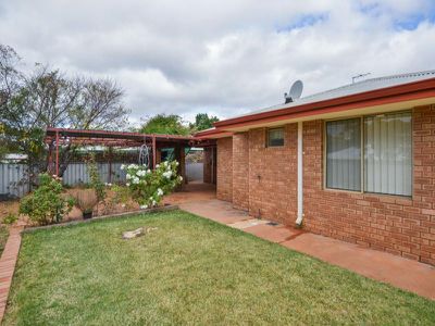 22 Downey Way, Hannans