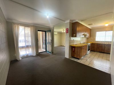 7A Newcombe Court, Dubbo