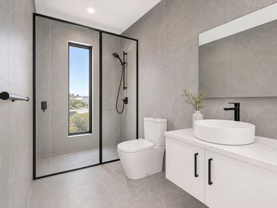 6 Tadstan Drive, Hampton Park