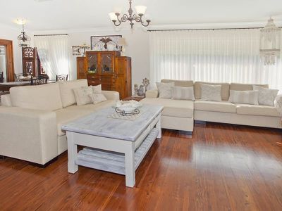 13 Burrows Avenue, Kanahooka