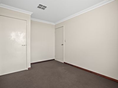 16 Frigate Close, Waikiki