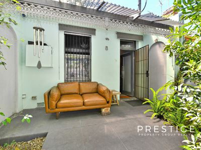 8 Angel Street, Newtown