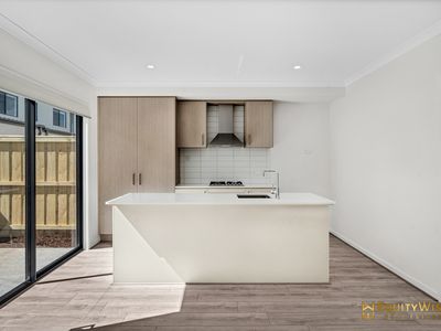 29 Illustration Avenue, Mambourin