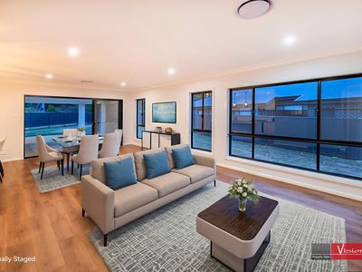 27 Admiralty Drive, Safety Beach