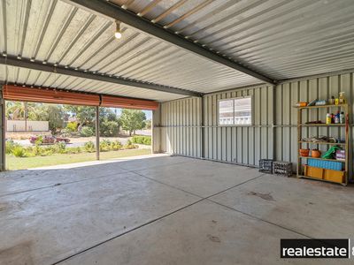 9 Bolderwood Drive, South Lake