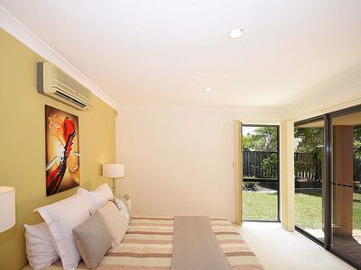10 Riverbreeze Avenue, Noosa Waters