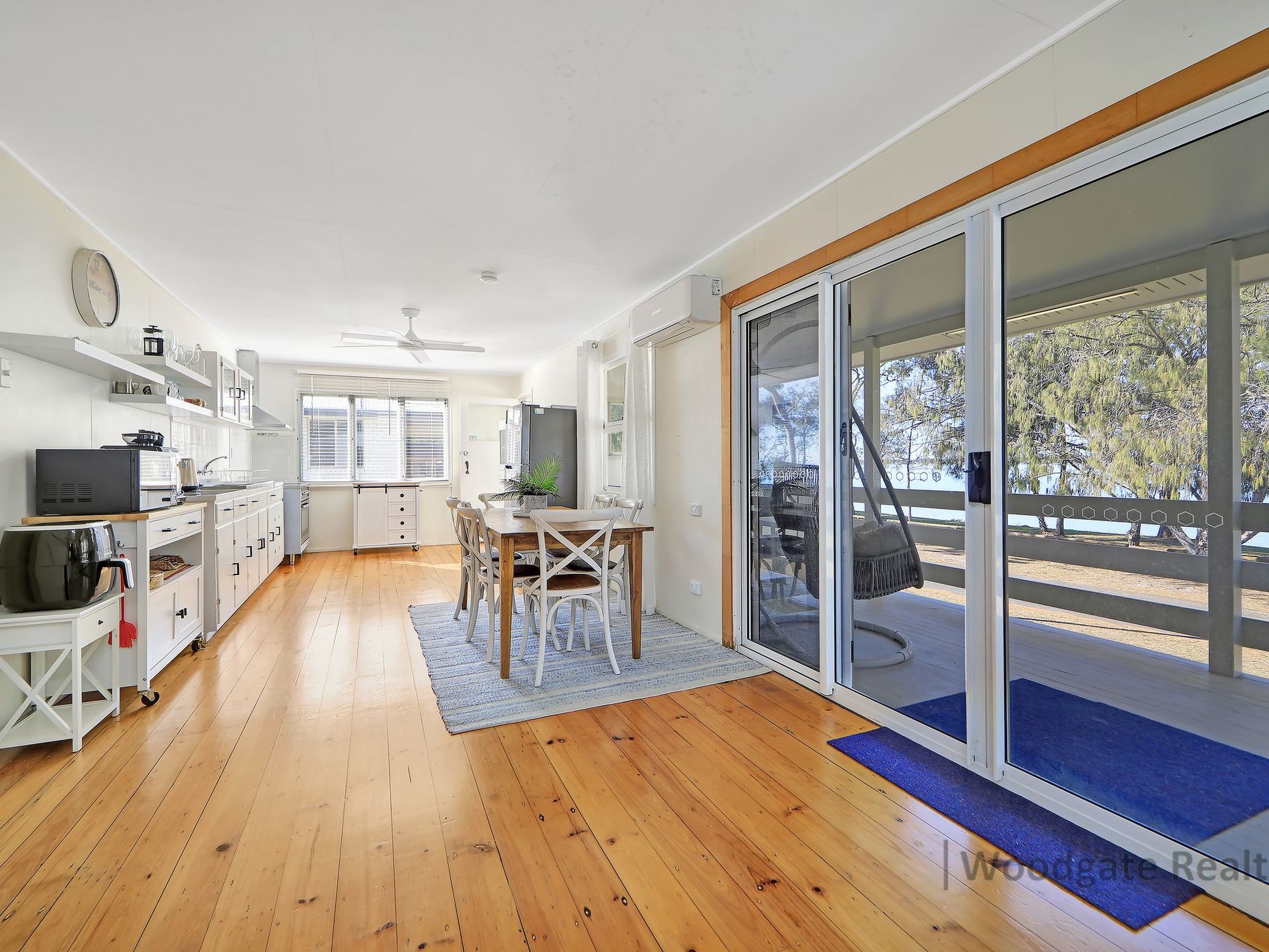 21 Esplanade Walkers Pt., Woodgate