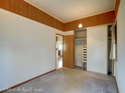 222-224 Western Avenue, Montville