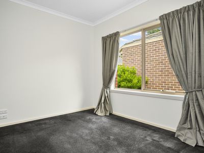 8 Bright Avenue, Epping