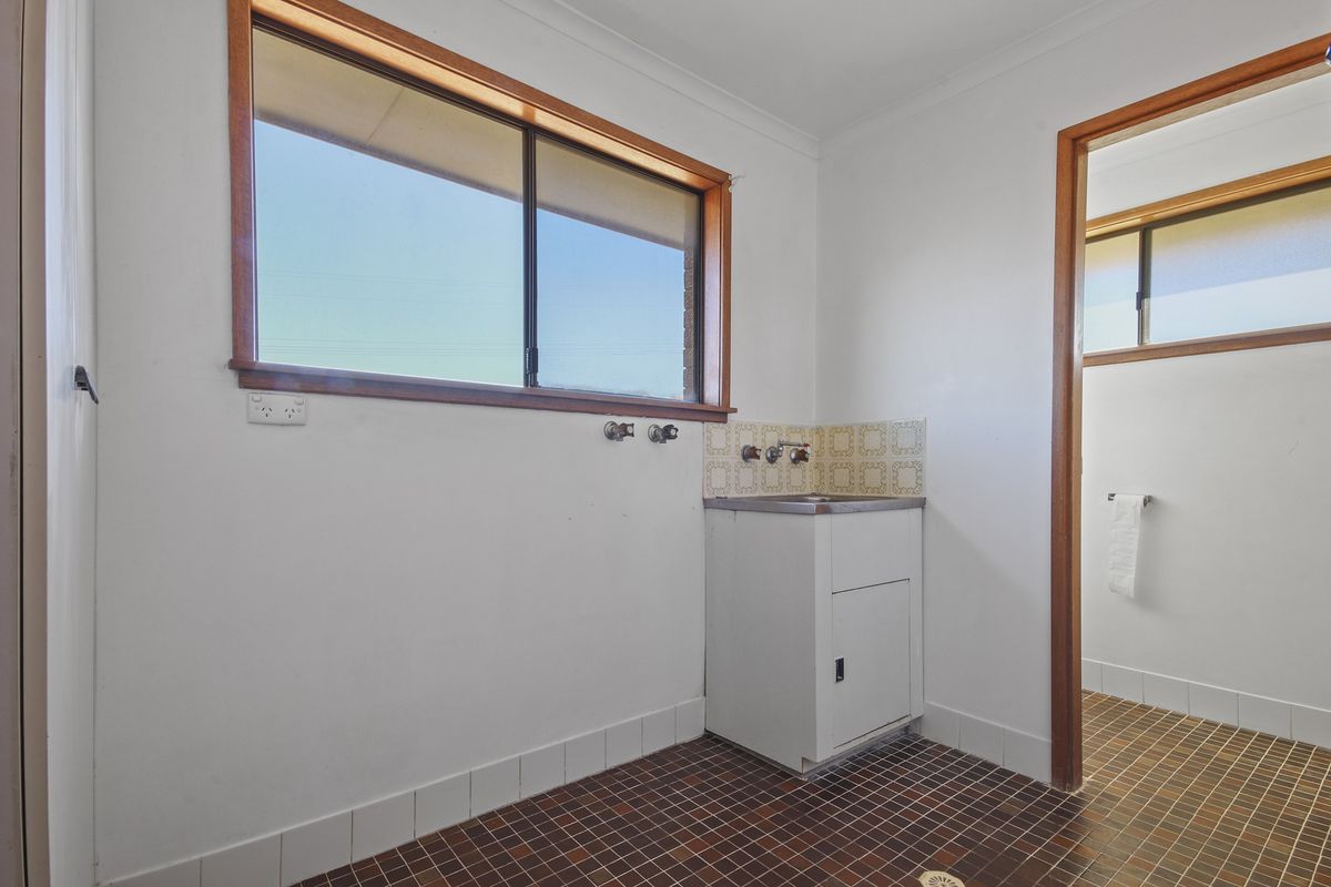 47 McMillan Crescent, Dalmeny