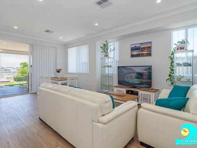 2 Paluma Grove, Yanchep