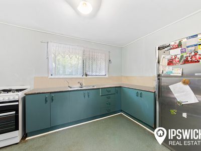 8 Overell Crescent, Riverview