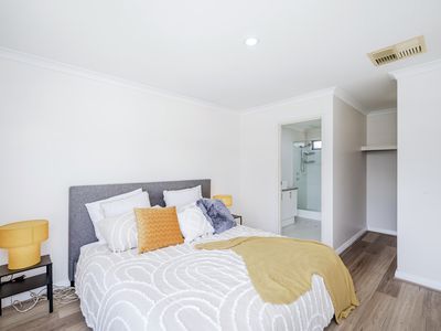 9B Towton Street, Redcliffe