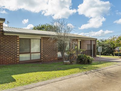 1 / 329 West Street, Harristown