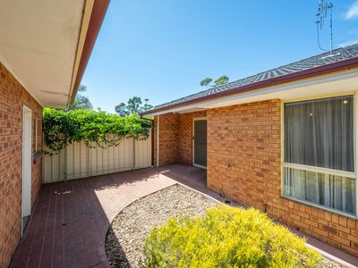 1 & 2 / 7 - 9  Fraser Street, Tatura