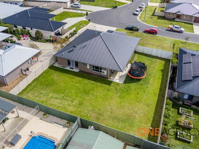 14 Maxwell Drive, Eglinton