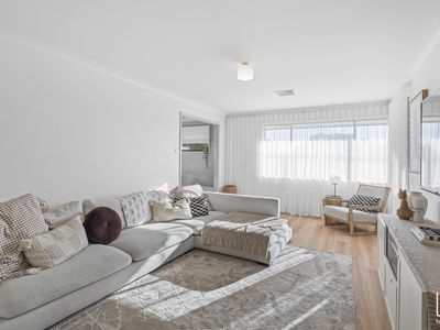 21 Phyllis Avenue, Kanwal