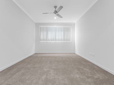 10 Dream Way, Griffin