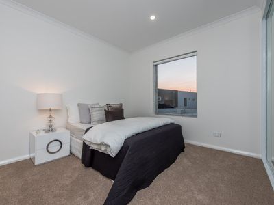 9/3 Liege Street, Woodlands