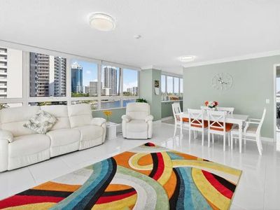 4E / 2 RIVERVIEW PARADE, Surfers Paradise
