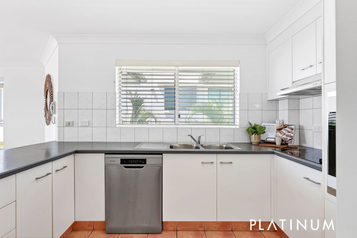 7 / 241 Golden Four Drive, Bilinga