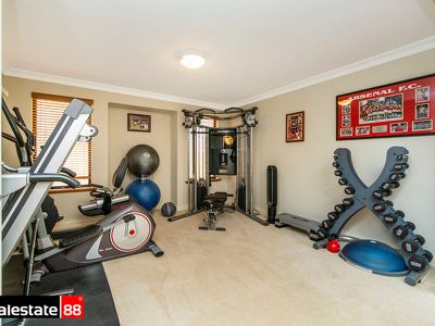 10 St Oswald Rise, Churchlands