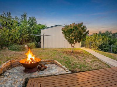 12 MCEVOY LANE, Yackandandah