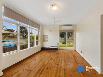 27 Strickland Road, East Bendigo