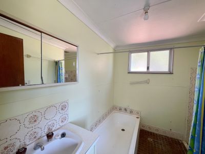 220 Stephenson Street, Sawyers Valley