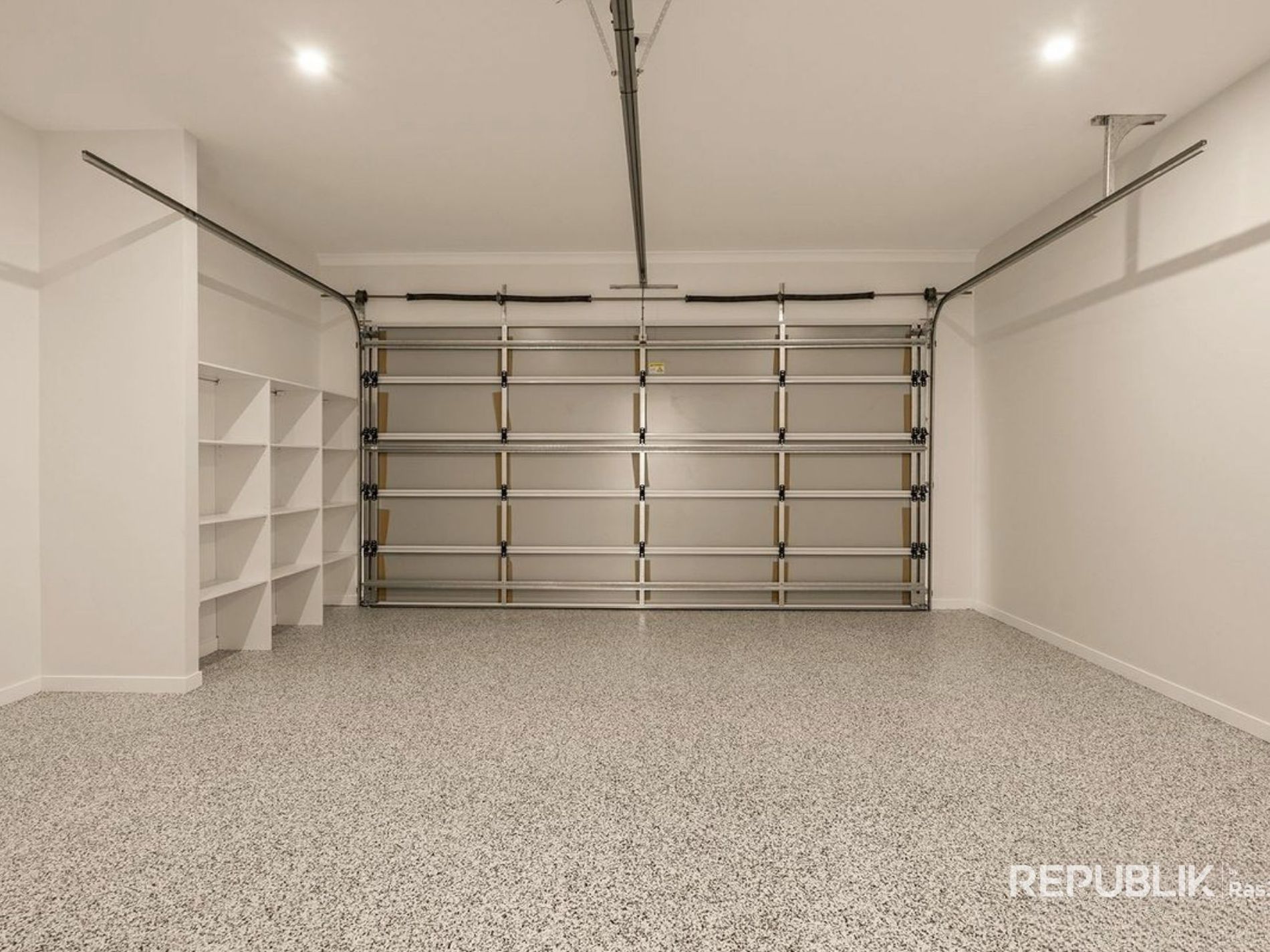 1 / 13 Perry Place, Biggera Waters