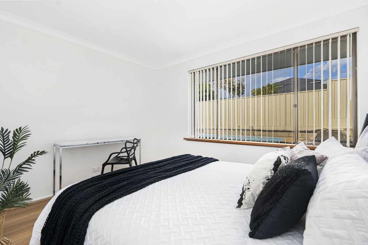 33 Riga Crescent, Willetton
