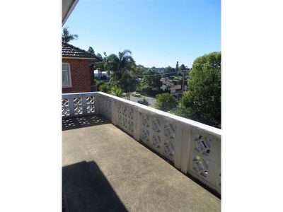 2 / 34 Figtree Crescent, Figtree
