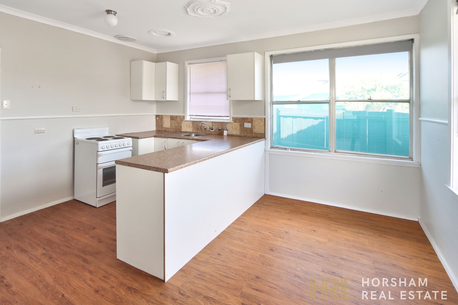 72 Albert Street, Horsham