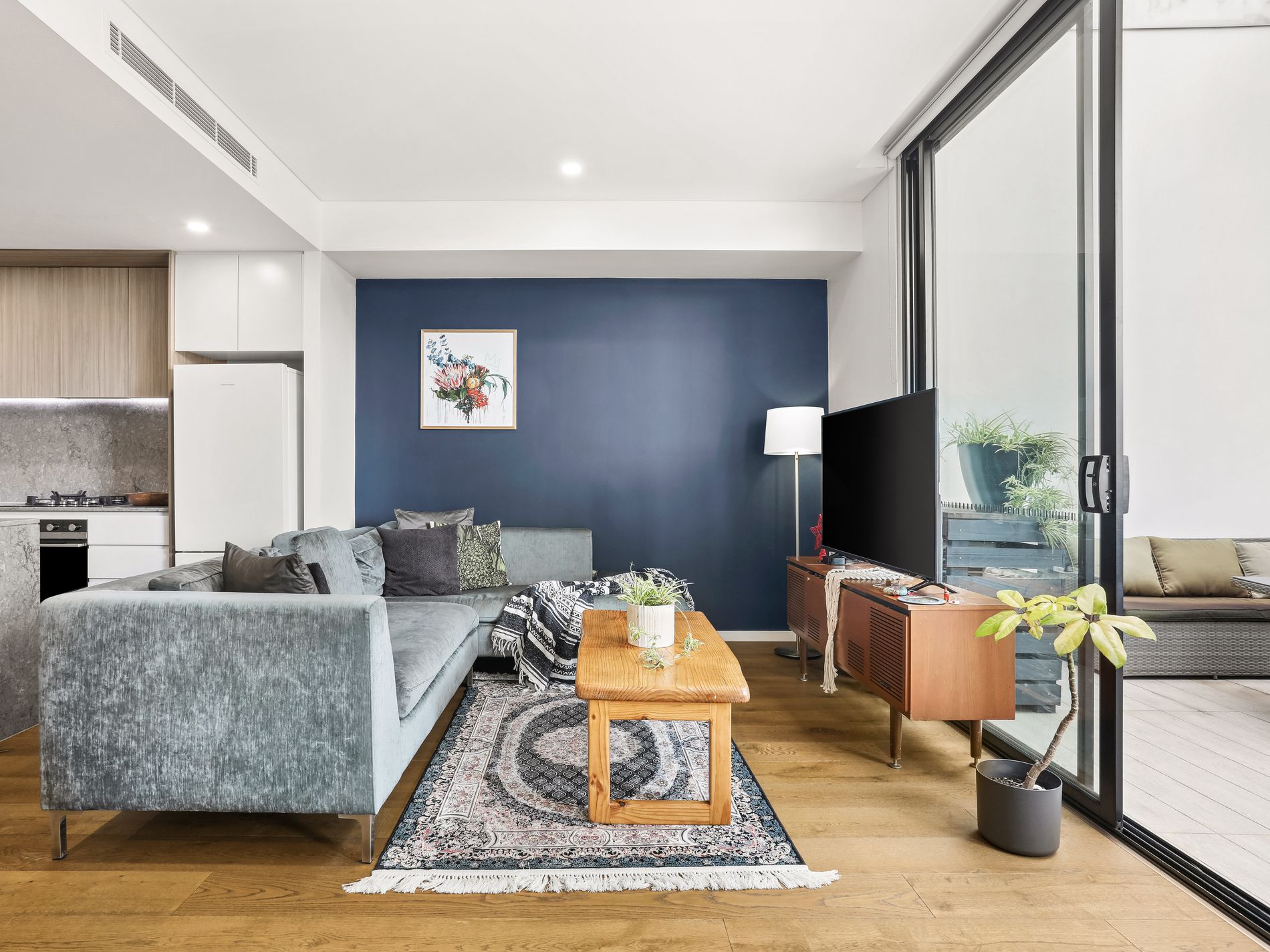 2 / 1368 Botany Road, Botany