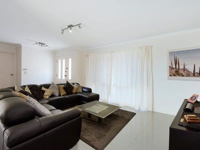 3 Lakeside Crescent, Forest Lake