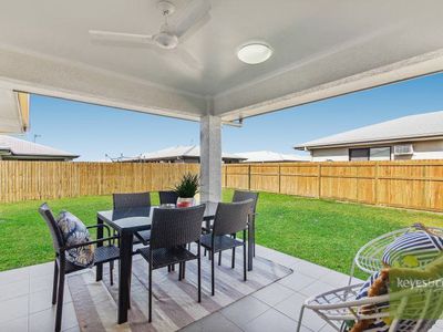 78 Shoalmarra Drive, Mount Low