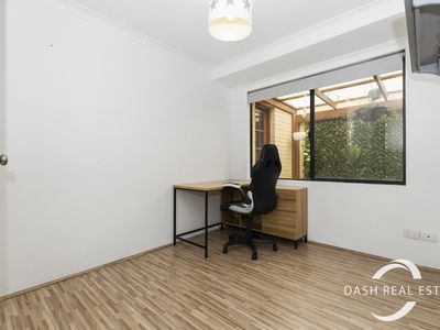 2 Alvarez Parkway, Tapping